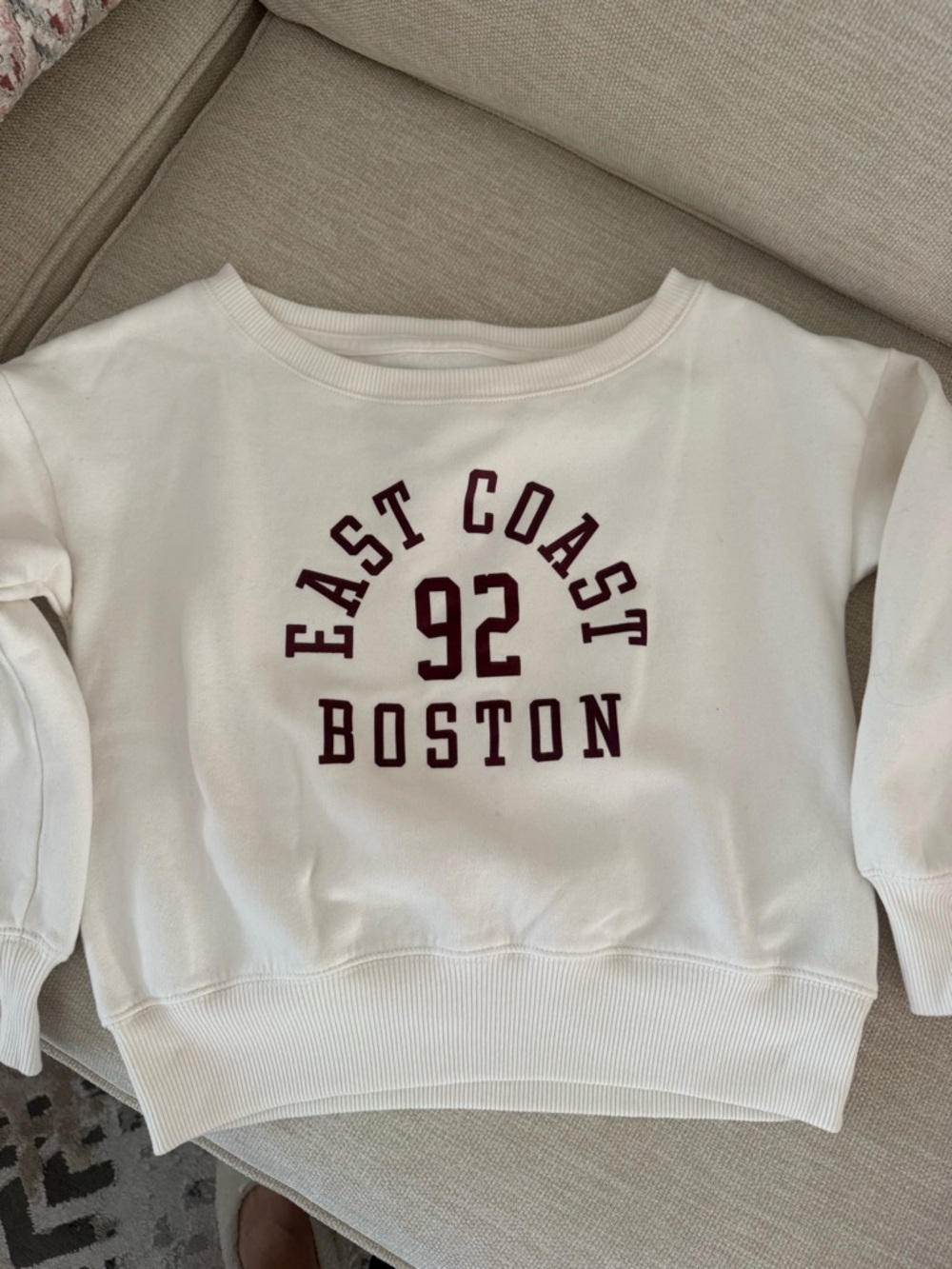 abercrombie kids White Crewneck Sweatshirt with Maroon Graphic